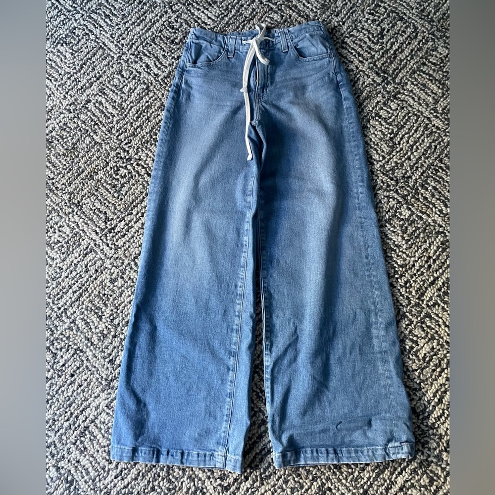 AG Stella cinched size 26